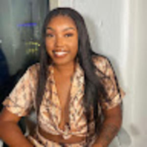 Meet your Posher, Mia